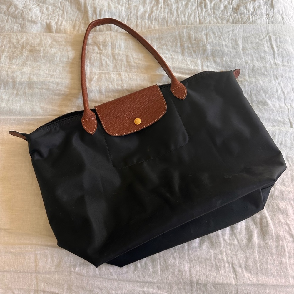 Longchamp Large 'Le pilage' tote in black